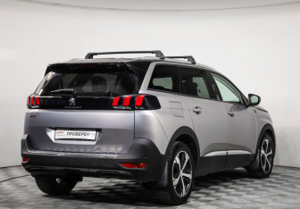 Подержанный автомобиль Peugeot 5008 Suv 2018 года (5 фото)