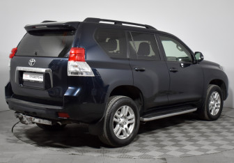 Подержанный автомобиль Toyota Land Cruiser Prado 2013 года (5 фото)