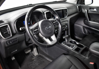 Подержанный автомобиль Kia Sportage 2019 года (9 фото)