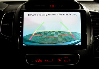 Подержанный автомобиль Kia Sorento 2015 года (21 фото)