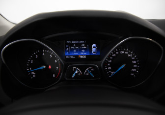 Подержанный автомобиль Ford Focus Sedan 2017 года (13 фото)