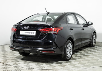 Подержанный автомобиль Hyundai Solaris Sedan 2022 года (5 фото)