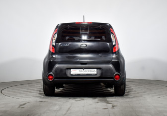 Подержанный автомобиль Kia Soul 2014 года (6 фото)