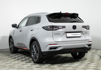 Подержанный автомобиль Changan UNI-S 2024 года (7 фото)