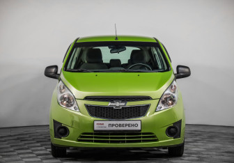 Подержанный автомобиль Chevrolet Spark 2013 года (2 фото)