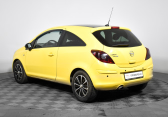 Подержанный автомобиль Opel Corsa 2012 года (7 фото)
