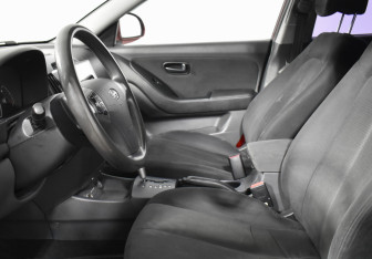 Подержанный автомобиль Hyundai Elantra Sedan 2009 года (10 фото)