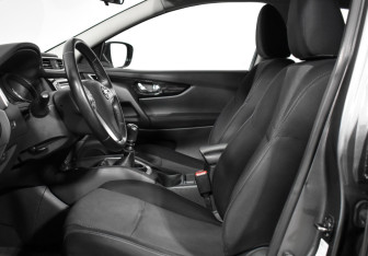 Подержанный автомобиль Nissan Qashqai 2016 года (10 фото)