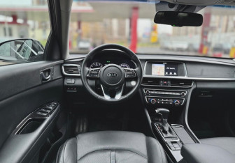 Подержанный автомобиль Kia Optima Sedan 2019 года (16 фото)