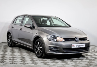 Подержанный автомобиль Volkswagen Golf Hatchback 2013 года (3 фото)