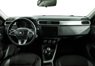 Подержанный автомобиль Renault Arkana 2021 года (13 фото)