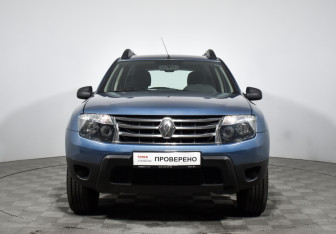 Подержанный автомобиль Renault Duster 2014 года (2 фото)