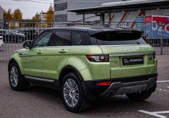 Подержанный автомобиль Land Rover Range Rover Evoque 2012 года (8 фото)