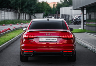 Подержанный автомобиль Audi A4 Sedan 2020 года (7 фото)