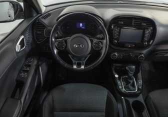 Подержанный автомобиль Kia Soul 2020 года (10 фото)
