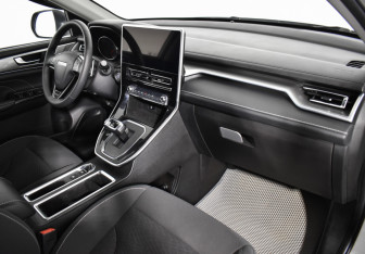 Подержанный автомобиль Haval M6 2023 года (12 фото)
