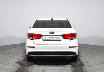 Подержанный автомобиль Kia Rio Sedan 2017 года (6 фото)