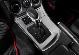 Подержанный автомобиль Mazda 3 Sedan 2011 года (11 фото)