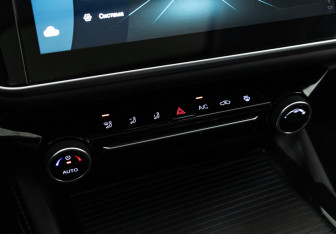 Подержанный автомобиль Omoda S5 2023 года (18 фото)