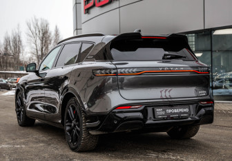 Подержанный автомобиль Voyah Free 2024 года (9 фото)