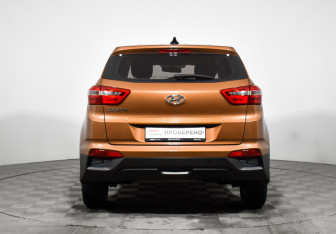 Подержанный автомобиль Hyundai Creta 2018 года (6 фото)