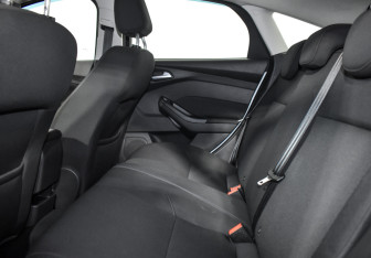Подержанный автомобиль Ford Focus Hatchback 2017 года (12 фото)