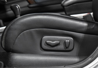 Подержанный автомобиль Nissan Teana 2006 года (10 фото)