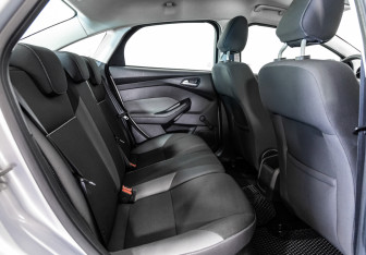 Подержанный автомобиль Ford Focus Sedan 2012 года (19 фото)