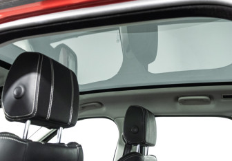 Подержанный автомобиль Land Rover Range Rover Velar 2018 года (21 фото)