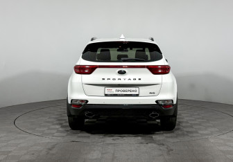 Подержанный автомобиль Kia Sportage 2021 года (6 фото)