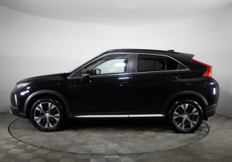 Подержанный автомобиль Mitsubishi Eclipse Cross 2019 года (8 фото)