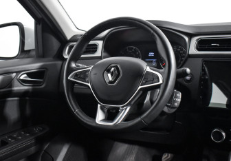 Подержанный автомобиль Renault Arkana 2021 года (15 фото)