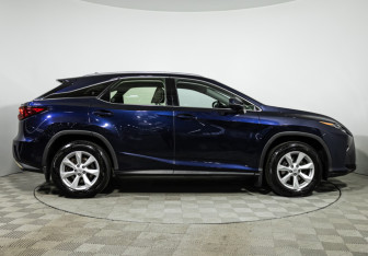 Подержанный автомобиль Lexus RX 2017 года (4 фото)