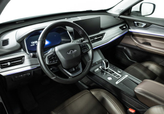 Подержанный автомобиль Chery Tiggo 8 Pro 2022 года (11 фото)