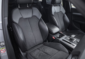Подержанный автомобиль Audi Q5 2020 года (26 фото)