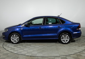 Подержанный автомобиль Volkswagen Polo Sedan 2019 года (8 фото)