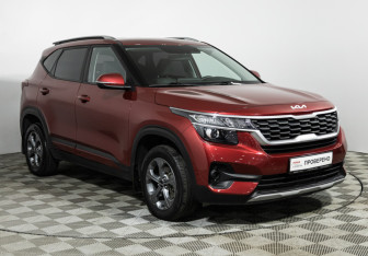 Подержанный автомобиль Kia Seltos 2022 года (3 фото)