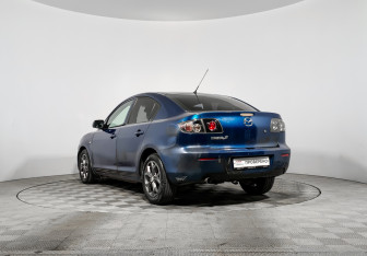 Подержанный автомобиль Mazda 3 Sedan 2006 года (7 фото)