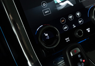 Подержанный автомобиль Land Rover Range Rover Sport 2018 года (25 фото)