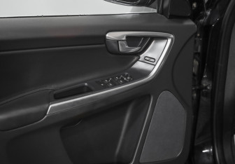 Подержанный автомобиль Volvo XC60 2016 года (19 фото)