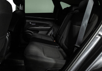 Подержанный автомобиль Hyundai Tucson 2022 года (11 фото)
