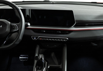 Подержанный автомобиль Geely Coolray 2023 года (14 фото)