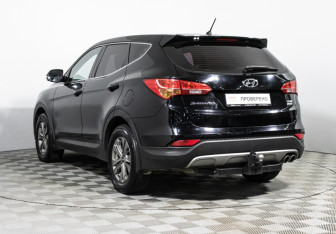 Подержанный автомобиль Hyundai Santa Fe 2014 года (7 фото)