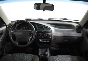 Подержанный автомобиль Chevrolet Lanos 2008 года (8 фото)