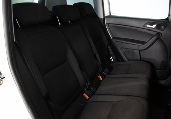 Подержанный автомобиль Skoda Yeti 2011 года (18 фото)