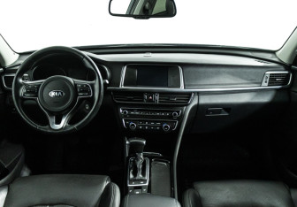 Подержанный автомобиль Kia Optima Sedan 2018 года (12 фото)