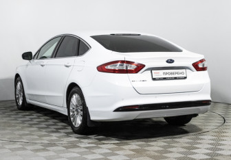 Подержанный автомобиль Ford Mondeo Sedan 2016 года (7 фото)