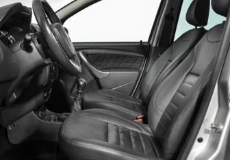 Подержанный автомобиль Renault Duster 2016 года (10 фото)