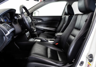 Подержанный автомобиль Honda Crosstour 2013 года (20 фото)