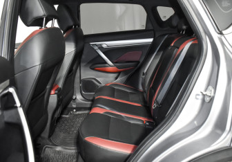 Подержанный автомобиль Geely Coolray 2023 года (14 фото)